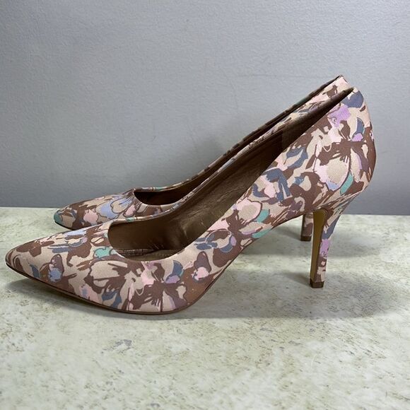 BCBGeneration Heels 9.5 Beautifully Unique! - Picture 1 of 9